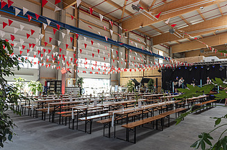 Familienfest für Mitarbeitende und deren Angehörige in der neuen Halle von ZÜBLIN Timber. 
