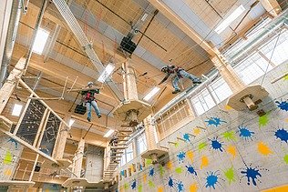 Foto der Fundorena, Feldberger Hof. Zu sehen ist ein Foto vom Indoor Hochseilpark.