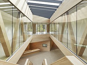 Photo of the visitor center in Ruhestein, interior with lots of wood.