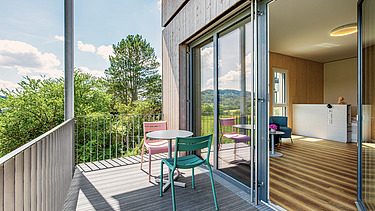 Photo of a balcony with a view in the parent-child house, Gailingen. 