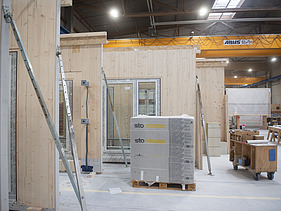 Foto der Produktion von LENO-ADD-Elementen bei ZÜBLIN Timber.