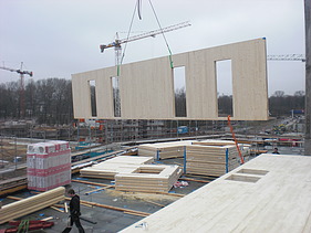 Photo of the assembly of LENO cross-laminated timber elements.