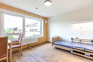 Photo of the Elias-Schrenk-Haus retirement home in Tuttlingen. You can see an interior with a LENO-ADD exterior façade element.