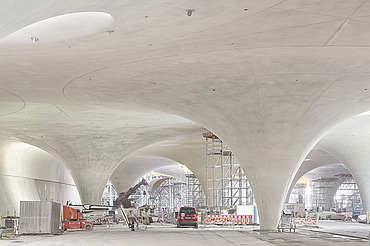 Foto von der Beton-Kelchstützen des Projekts Stuttgart21. Baustellenalltag.