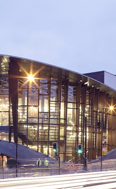 Waterside Theater Aylesbury Foto des Gebäudes Waterside Theaters in Aylesbury.