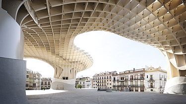 Foto der Pilzkonstruktion aus Holz des Metropol Parasols in Spanien.