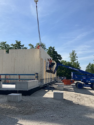 Photo of the timber construction assembly of the AELF project in Landshut.