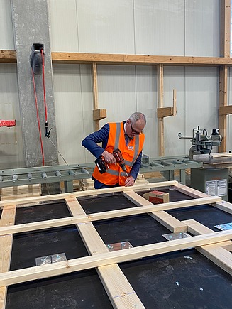 The Flemish Prime Minister in the LENO®-Add production.  