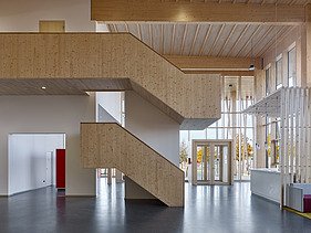 Foto des Eingangsbereiches von JOWAT Haus der Technik.