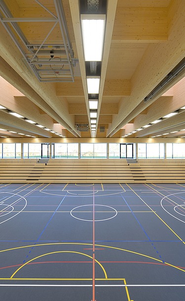 Triple sports hall Stadtbergen Photo of the triple sports hall in Stadtbergen. Interior view, sports hall.