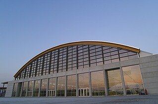 Foto der Warnow Hansa Messehalle in Rostock.
