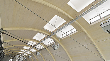 Foto des MEGA-Markts in Stockach. Rohbaubild von Innen. Gewölbe aus LENO-BSP.