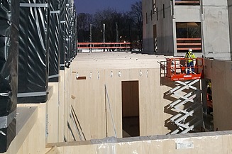 The timber construction assembly at the school on Zielstattstrasse has started.   