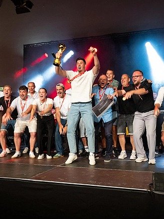 Foto der Siegerehrung des ZÜBLIN-Fußball-Cups 2025 in Stuttgart.