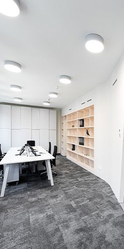 Photo of a furnished meeting room at ZÜBLIN's headquarters in Stuttgart.