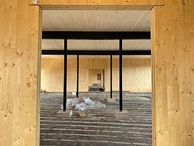 Interior photo of the Maisel extension in Bayreuth. You can see LENO wooden elements.
