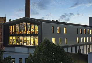 Extension of Maisel Bayreuth office building Photo of the Maisel Bros. brewery in Bayreuth. You can see the wooden extension from a distance.