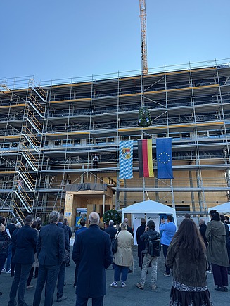 Topping-out ceremony on 5 October 2026.