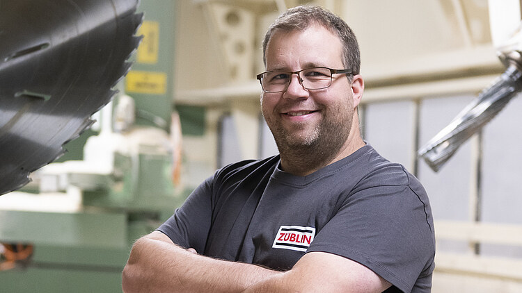 Meet Florian at the sheet metal processing line.