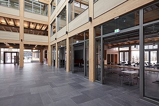 Photo of Flexim Berlin office building from the inside. Entrance area.