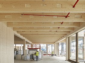 Photo of an assembly of ribbed elements with LENO and BSH from ZÜBLIN Timber.