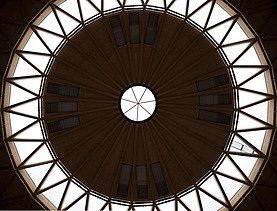 Photo of Las Arenas in Barcelona. The wooden dome with glass elements can be seen from the inside.