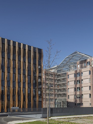 Photo of several buildings. ZÜBLIN headquarters in Stuttgart.
