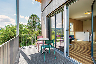 Photo of a balcony with a view in the parent-child house, Gailingen. 