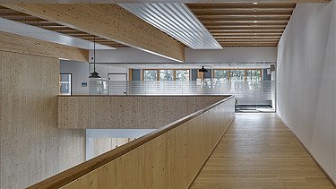 Photo of a corridor area in the JOWAT Haus der Technik building.