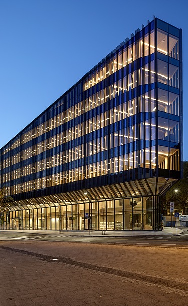 Foto des modernen Gebäudes Finansparken Bjergsted, Stavanger.