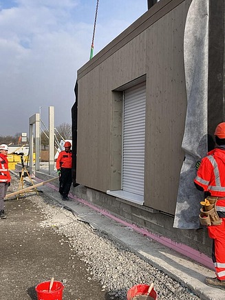 Photo of a LENO-ADD timber element on the construction site in Kernen.