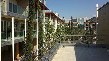 Photo of the Hotel Aqualux ini Bardolino. Exterior view.