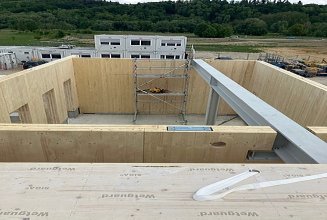 Foto der Holzbaumontage des Projekts AELF in Landshut.