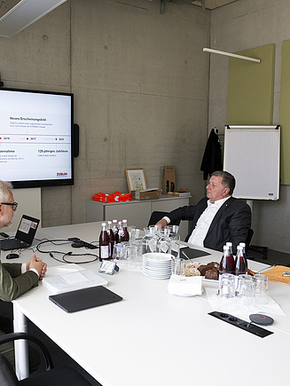 Reception and company presentation in the ZÜBLIN Timber office building.
