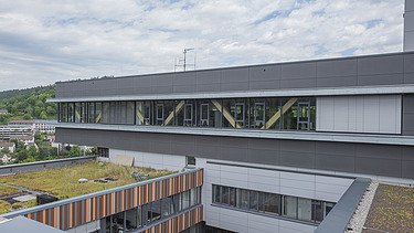 Photo of the new building of the district administration office in Calw.