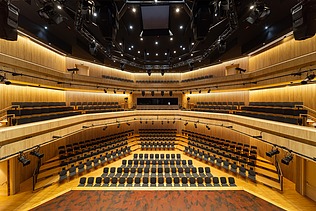 Interior shot of the Globe Theater in Coburg. The seated stage area can be seen.
