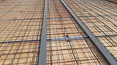 Foto einer HBV-Decke. Baustelle.