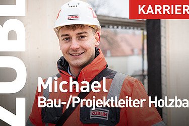 Michael auf einer Baustelle.