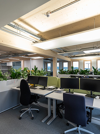 Foto eines Innenraumes des Bürogebäudes T3 von ZÜBLIN Timber in Aichach.