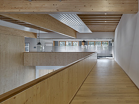 Photo of a corridor area in the JOWAT Haus der Technik building.
