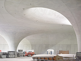 Foto von Beton-Kelchstützen des Projekts Stuttgart21. Baustellenalltag.