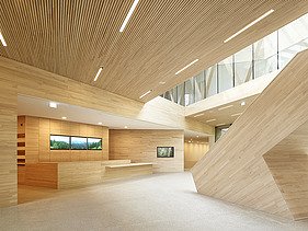 Photo of the visitor center in Ruhestein, interior with lots of wood.