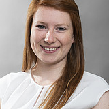Foto einer jungen Frau. Susanne Pfaffenzeller.