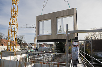 Lifting in the prefabricated LENO®-ADD external walls.