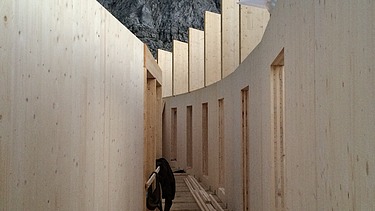 Photo of the timber construction assembly of the Waltenberger Haus in Oberstdorf. LENO-BSP elements.