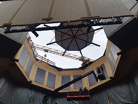 Foto der Holzbaumontage des Globe Theaters in Coburg.