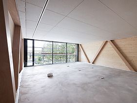 Foto von dem Besucherzentrum in Ruhestein, Montage, Innenraum.