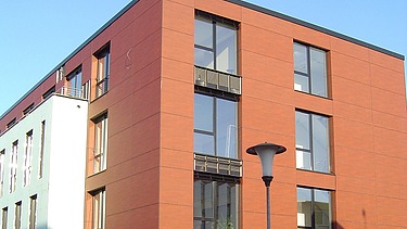 Foto eines Bürogebäudes in Wolfsburg. Fassadenausschnitt.