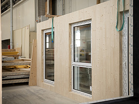 Photo of LENO-ADD exterior walls in production at ZÜBLIN Timber 