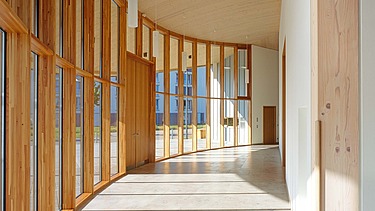 Photo of the interior of Burgweinting church.